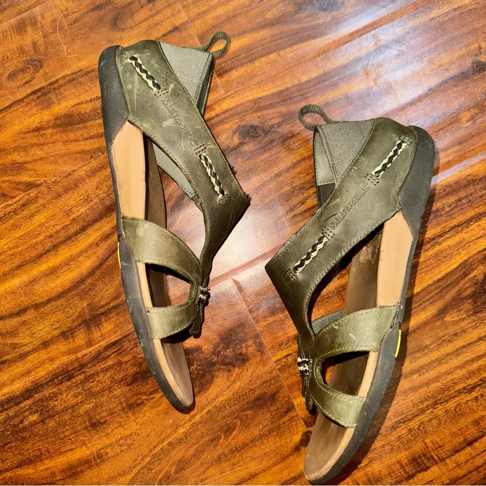 Merrell Olive Brown Sandals - Picture 2 of 5